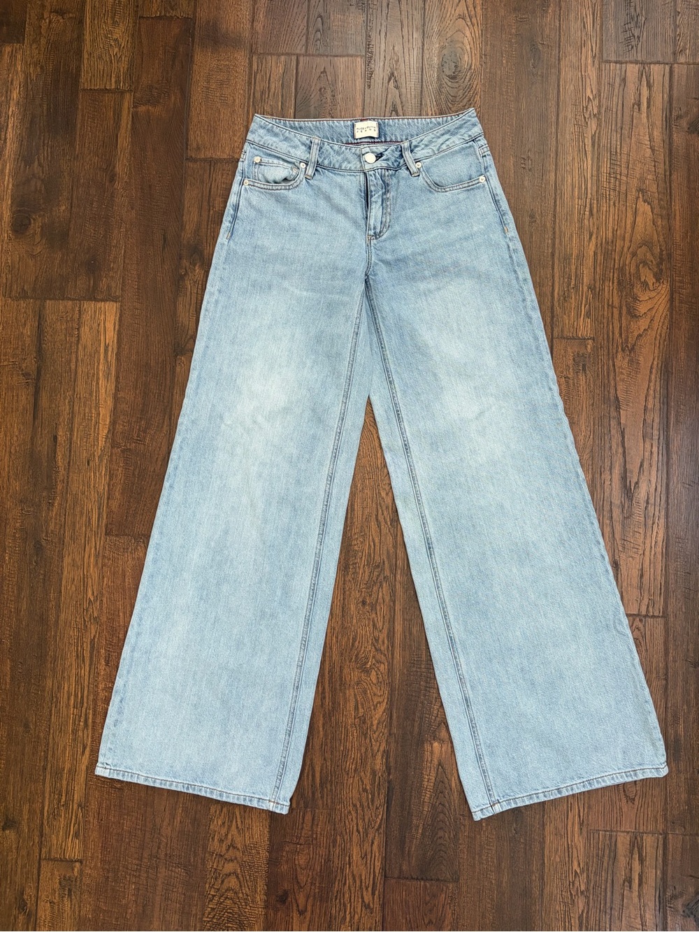 Alice and Olivia Light Wash Wide Leg Women’s Jeans